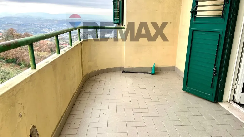 Balcon - Spacious Apartment with Balcony in Chieti