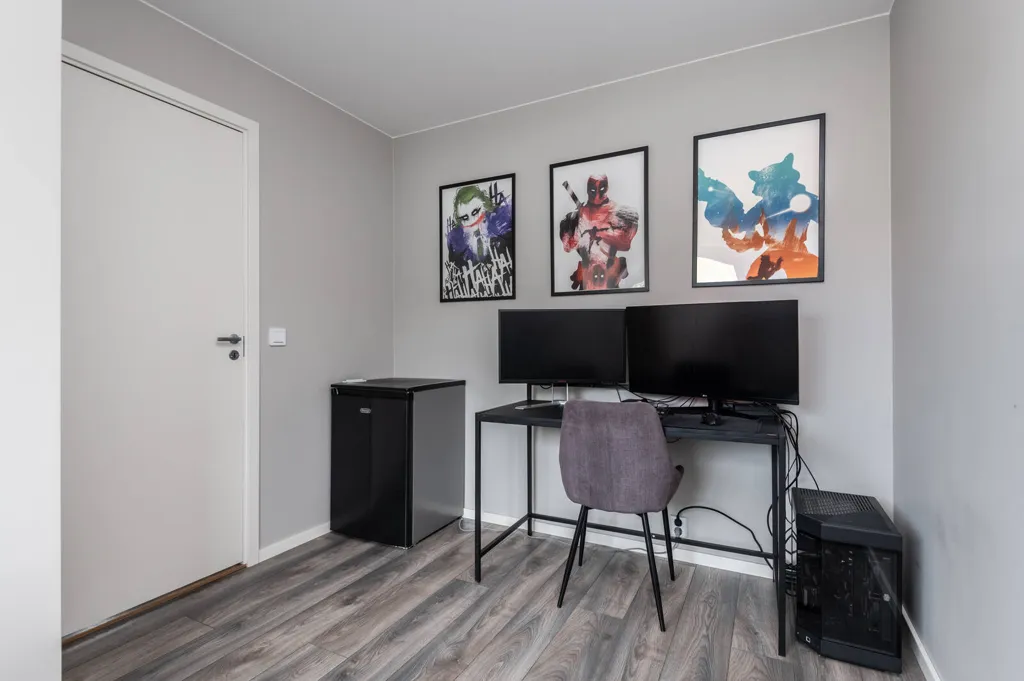 Bureau - Modern Flat with South Terrace in Hannestad