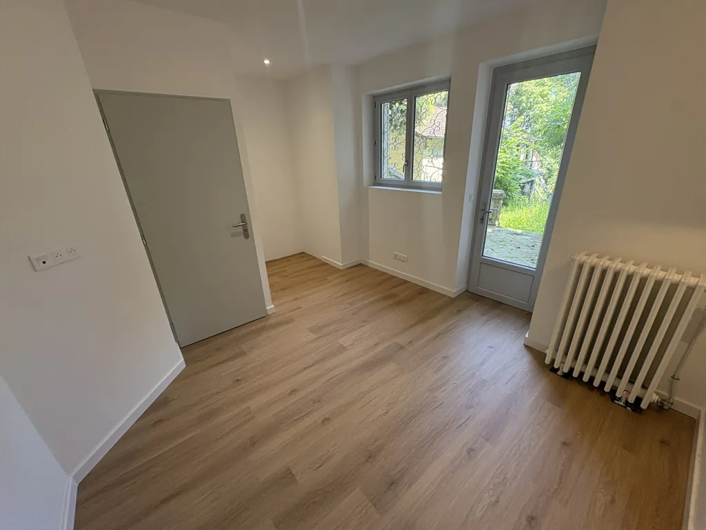 Rooms - Refurbished Flat with Terrace in Auch