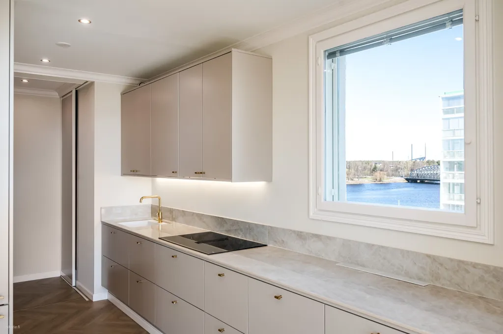 Küche - Fully Renovated Apartment with River Views in Oulu