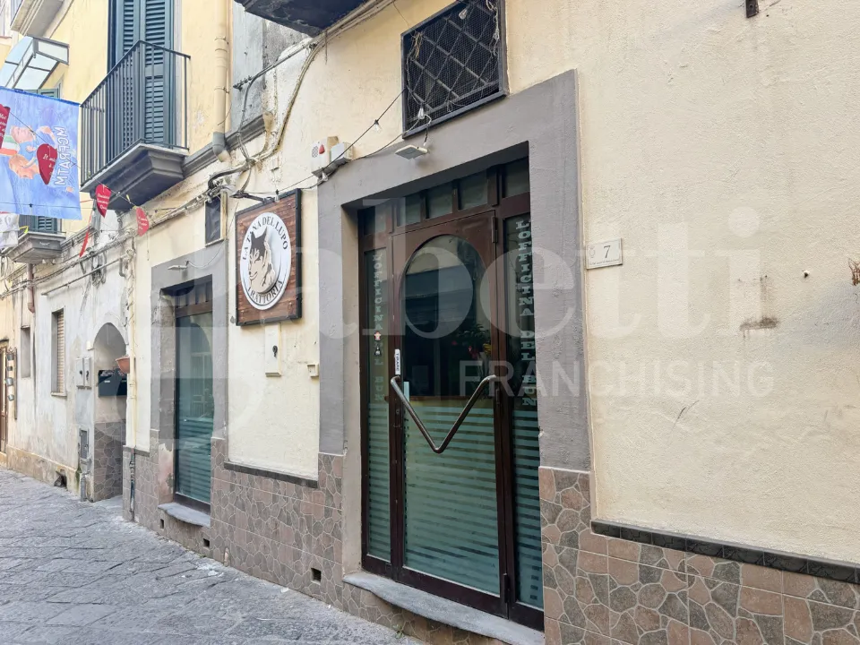 Extérieur - Commercial Unit with High Footfall in Angri Centre