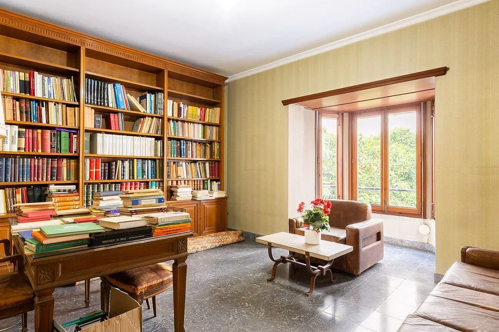 Bureau - Apartment with Balcony in Valencia Centre