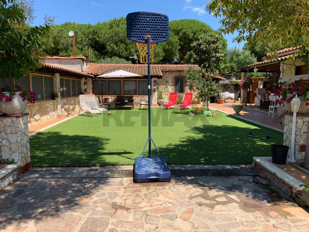 Aed - Rustic Villa with Garden in Tarquinia