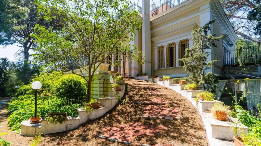 Välivaade - Historic Villa with Private Park in Bari