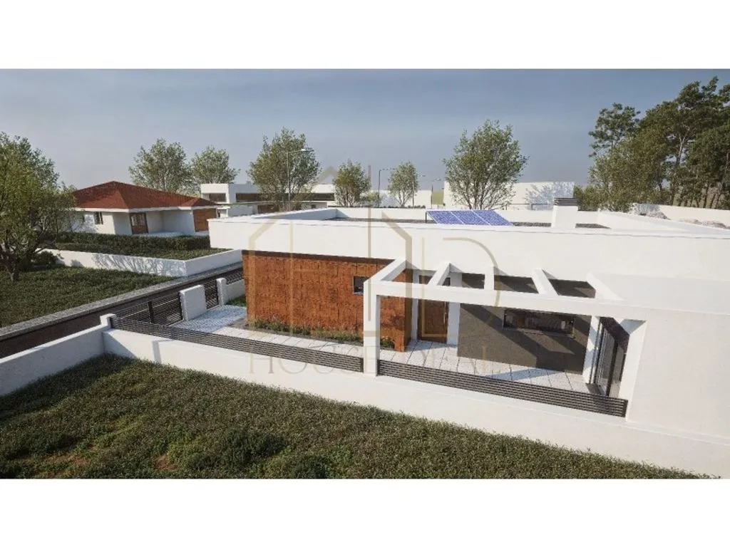 Detached House with Pool in Seixal, Setúbal