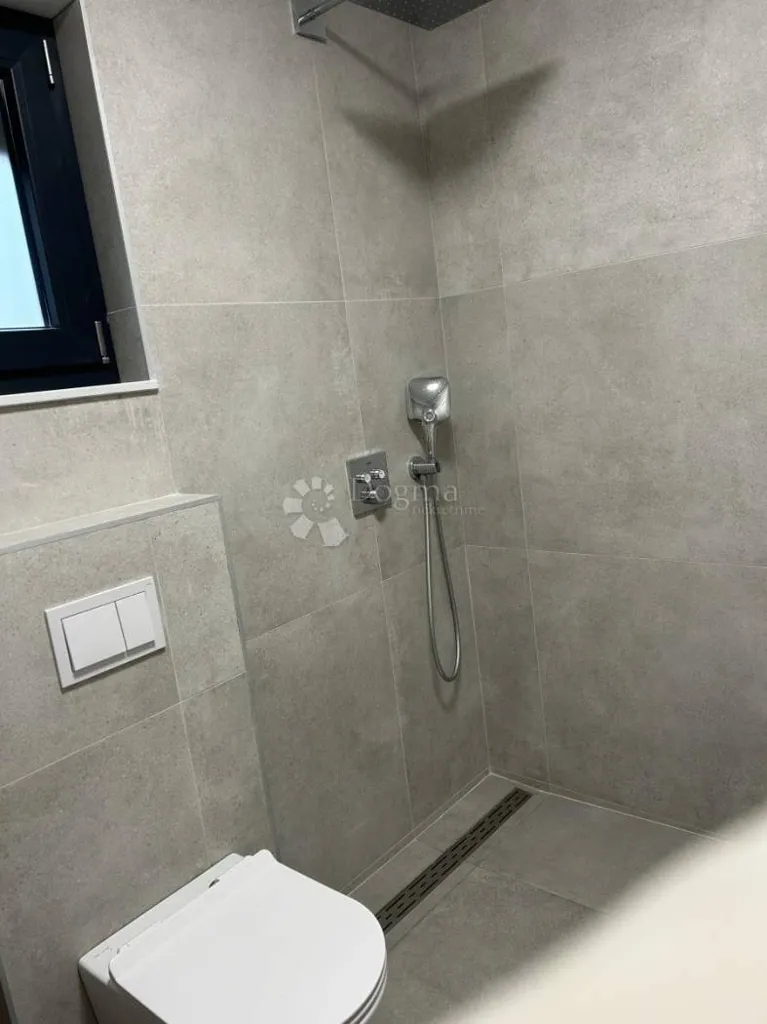 Bathrooms - Modern Ground Floor House with Garden in Kršan