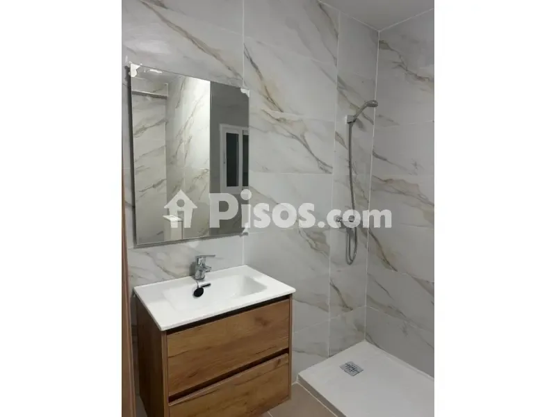 Vannitoad - Furnished Apartment with Balcony in San Roque