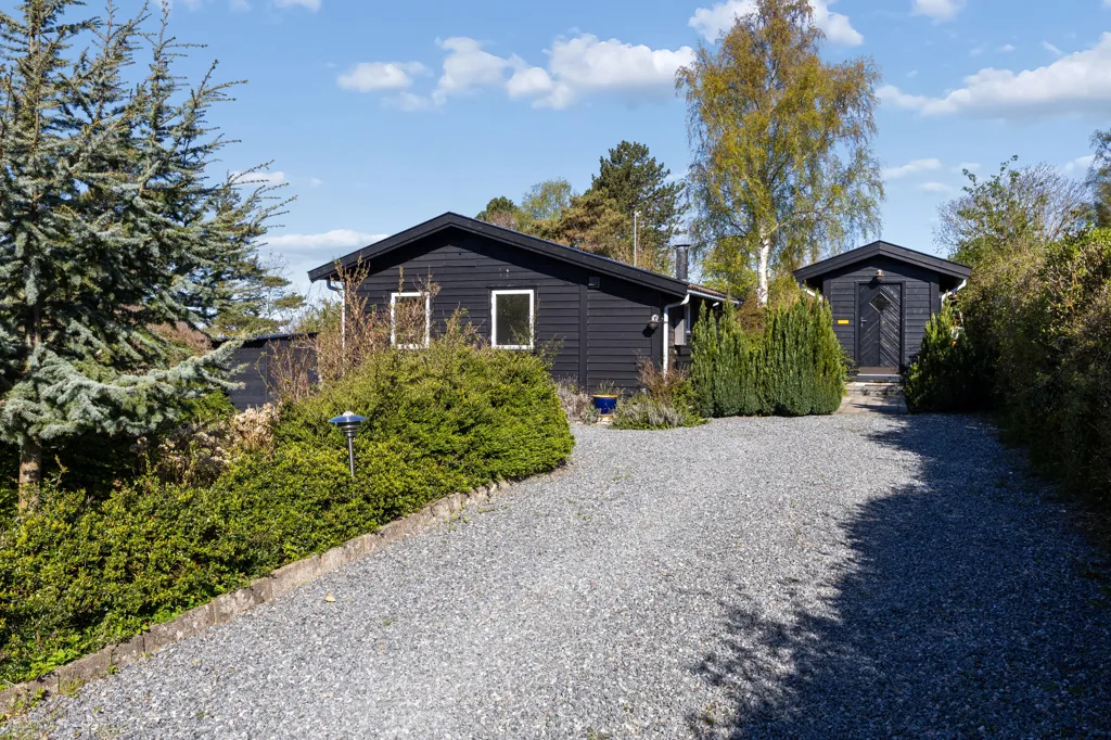 Välivaade - Updated Summer House with Sea View near Vordingborg
