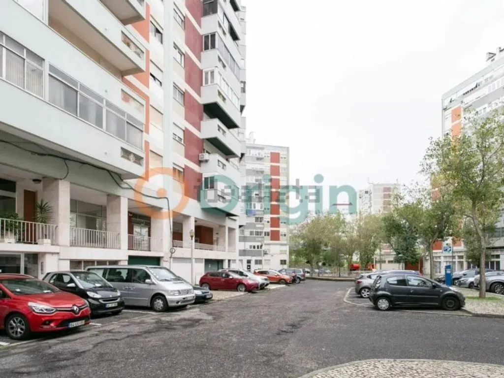 Extérieur - Architect-Designed Flat with Terrace in Alto dos Moinhos