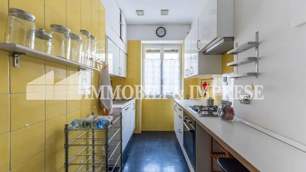 Cuisine - Elegant Apartment with Classic Charm in Rome