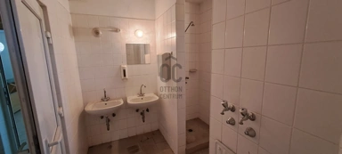 Bathrooms - Worker's Flat for Rent in Makó