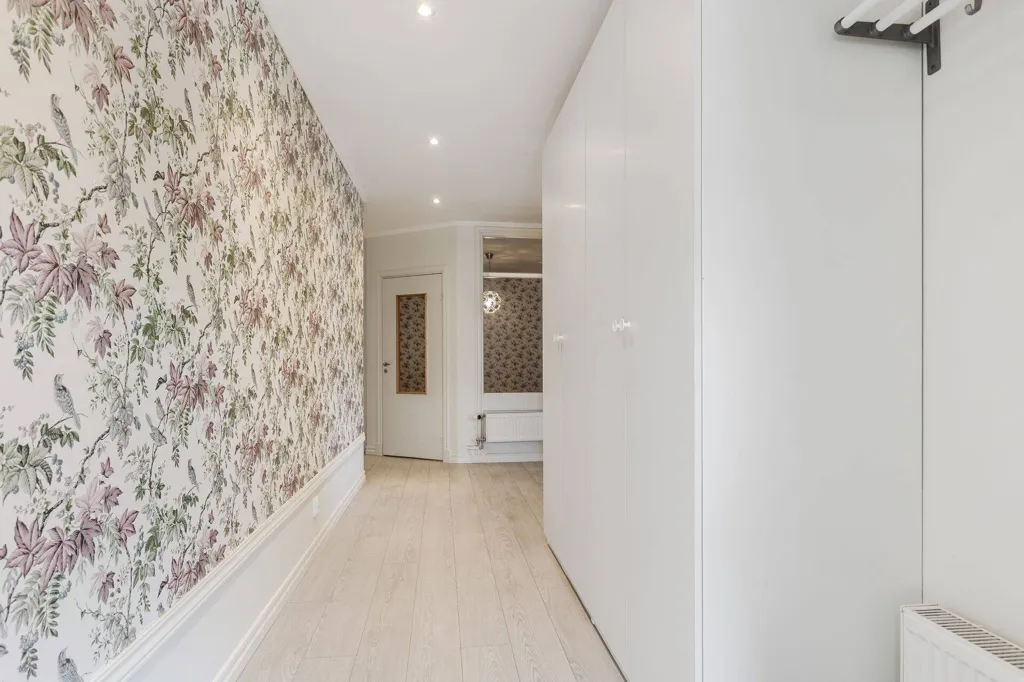 Ingresso - 2nd Floor Flat with Private Terrace in Strängnäs