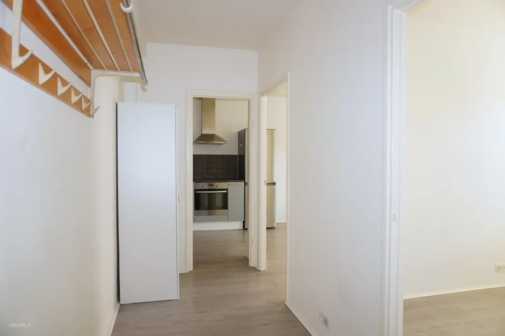 Entrée - Modern Flat with Balcony in Turku, Martti