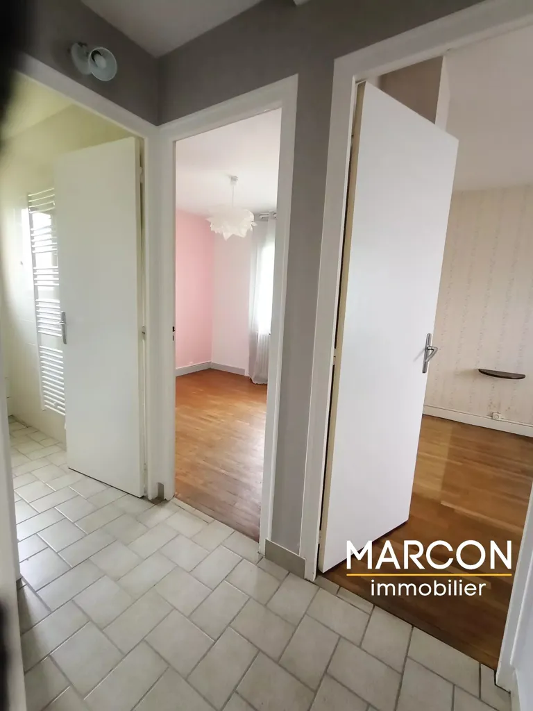 Entrée - Pavillon avec Jardin dans un Hameau Calme près d'Aubusson
