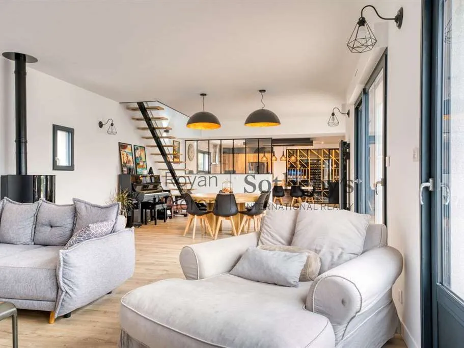 Living Room - Modern Villa with Ocean View in Saint-Palais-sur-Mer