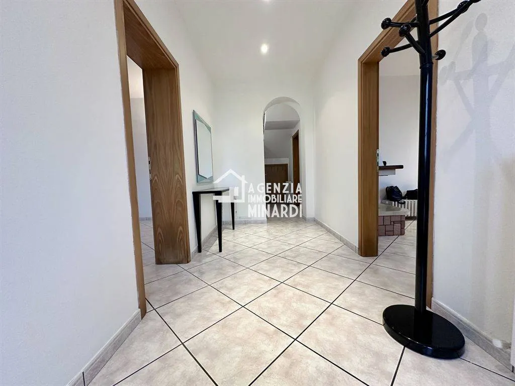 Esik - Independent House with Garden in Faenza