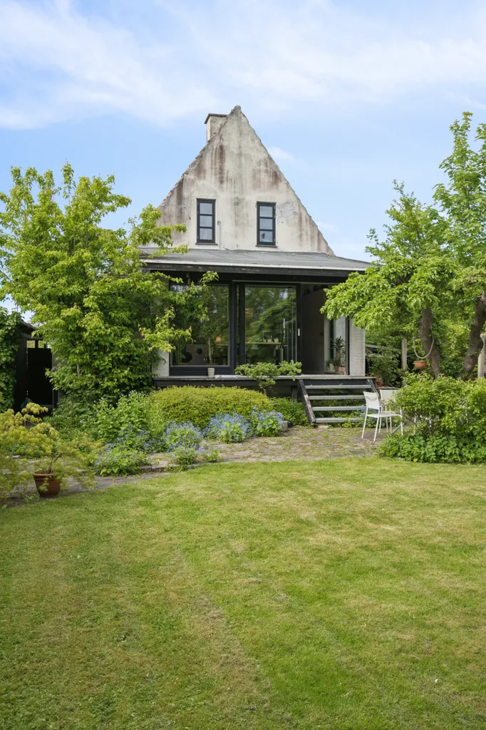 Jardin - 1930s Villa with Garden in Søborg