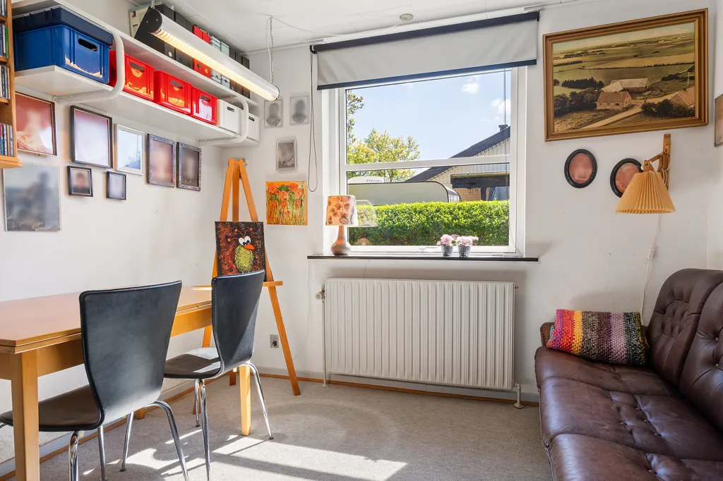 Office - Fenced Villa with Garden in Vildbjerg