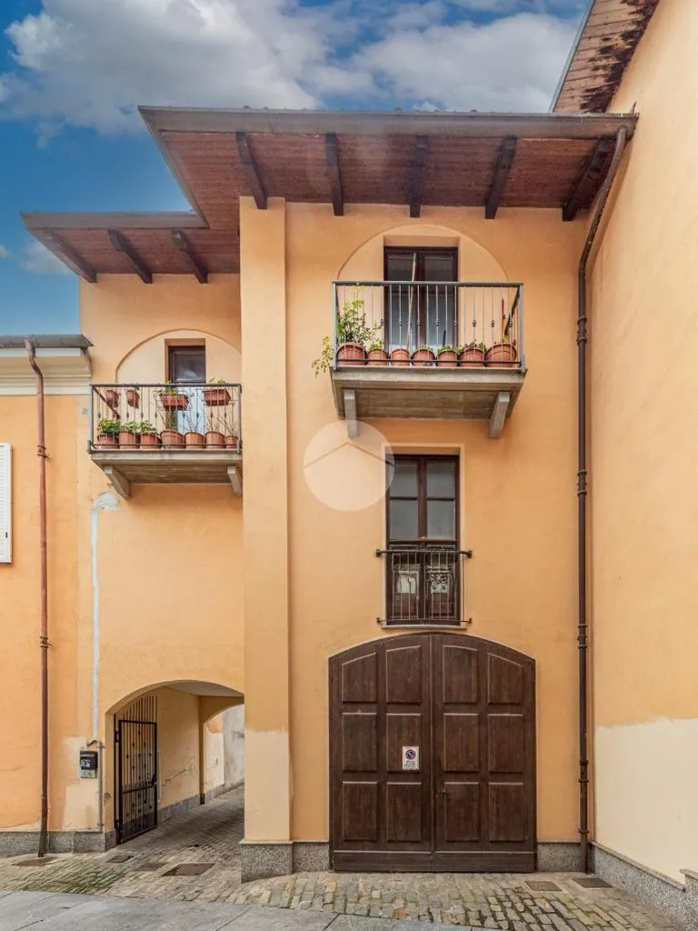 Exterior - Apartment with Balcony in Giaveno Centre
