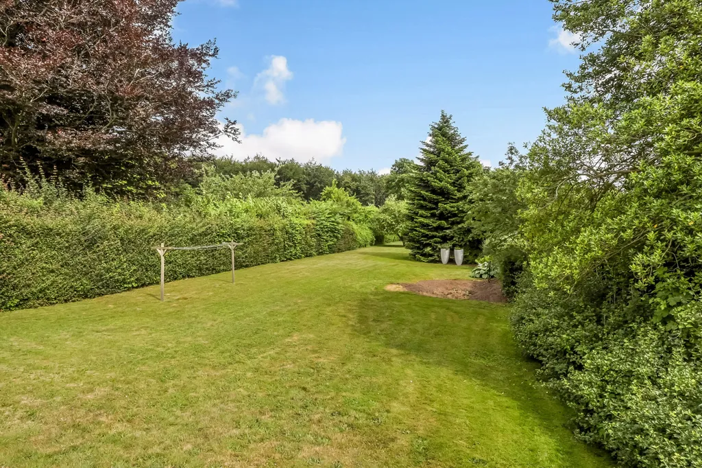 Aed - 1938 Villa with Garden in Svendborg