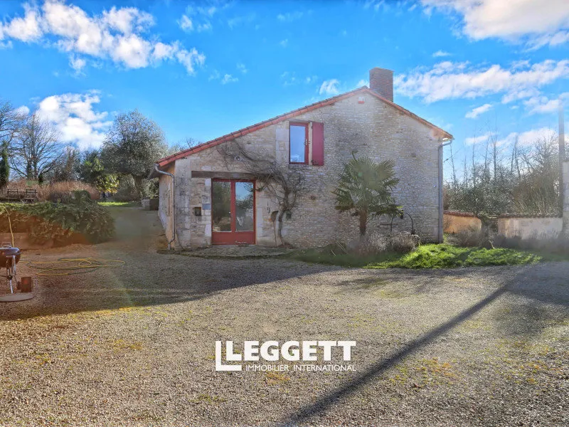 Välivaade - Charming Property with Pool between Civray and Ruffec