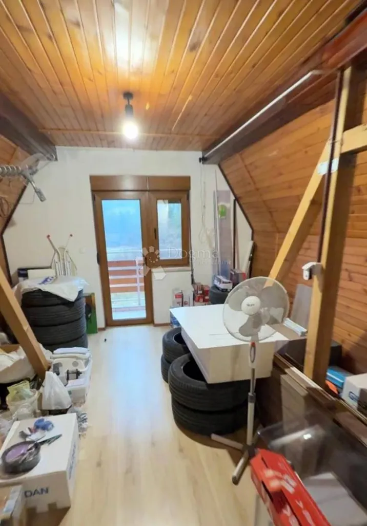 Pièces - Holiday Home with River View in Netretić