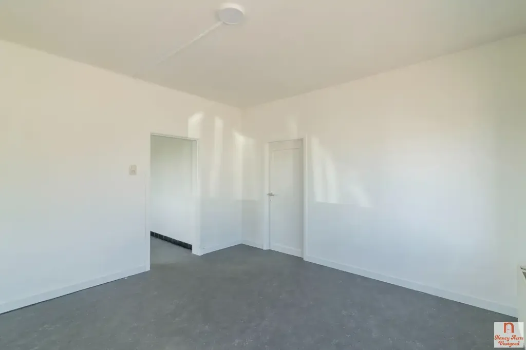 Rooms - Apartment Building with High Visibility in Herk-de-Stad