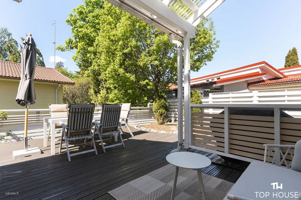 Terrazza - Spacious Apartment with Garden in Tikkurila, Vantaa