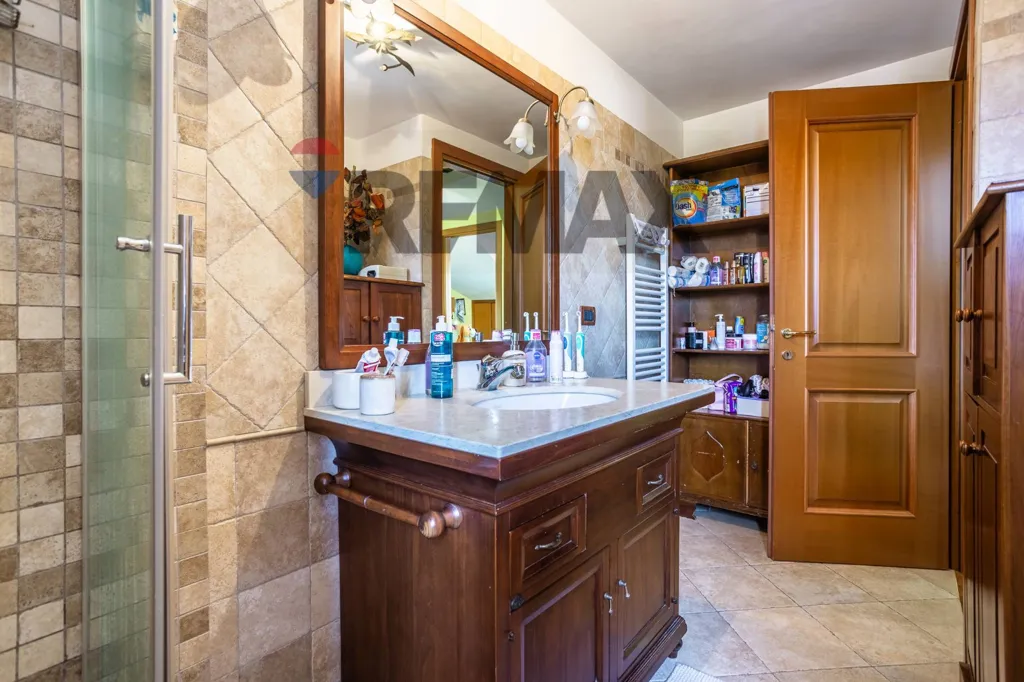 Salles de bain - Duplex Apartment with Terrace in Monterotondo