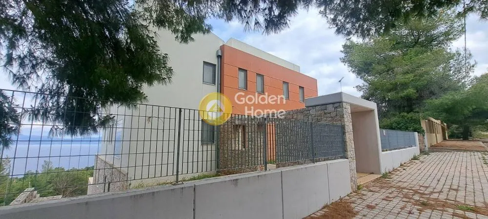 4-room house in GR