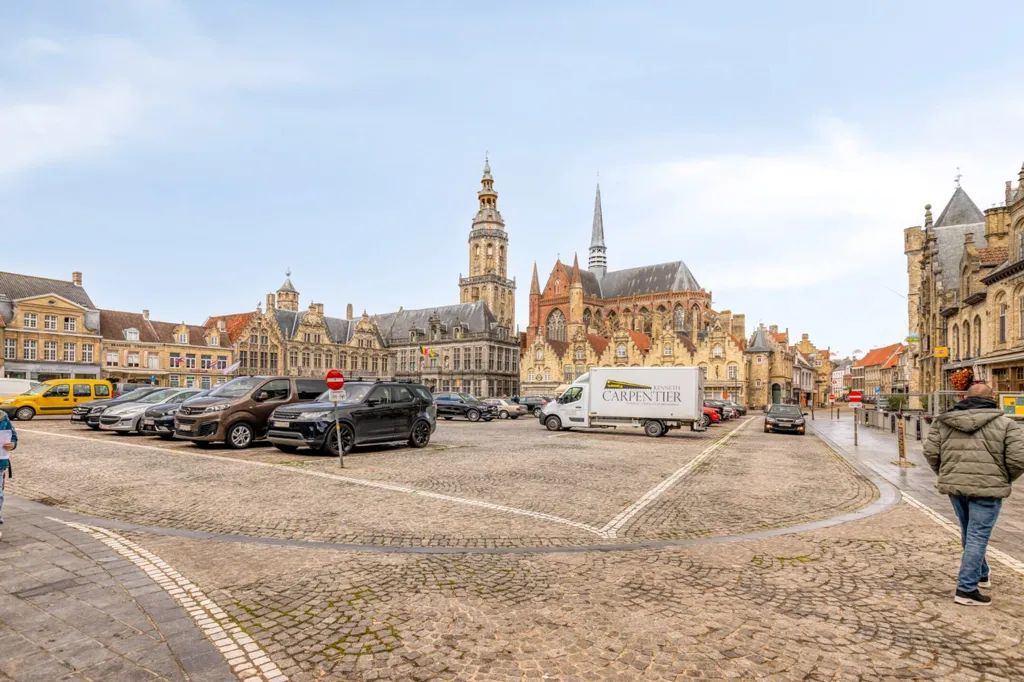 Income Property with Central Location in Veurne