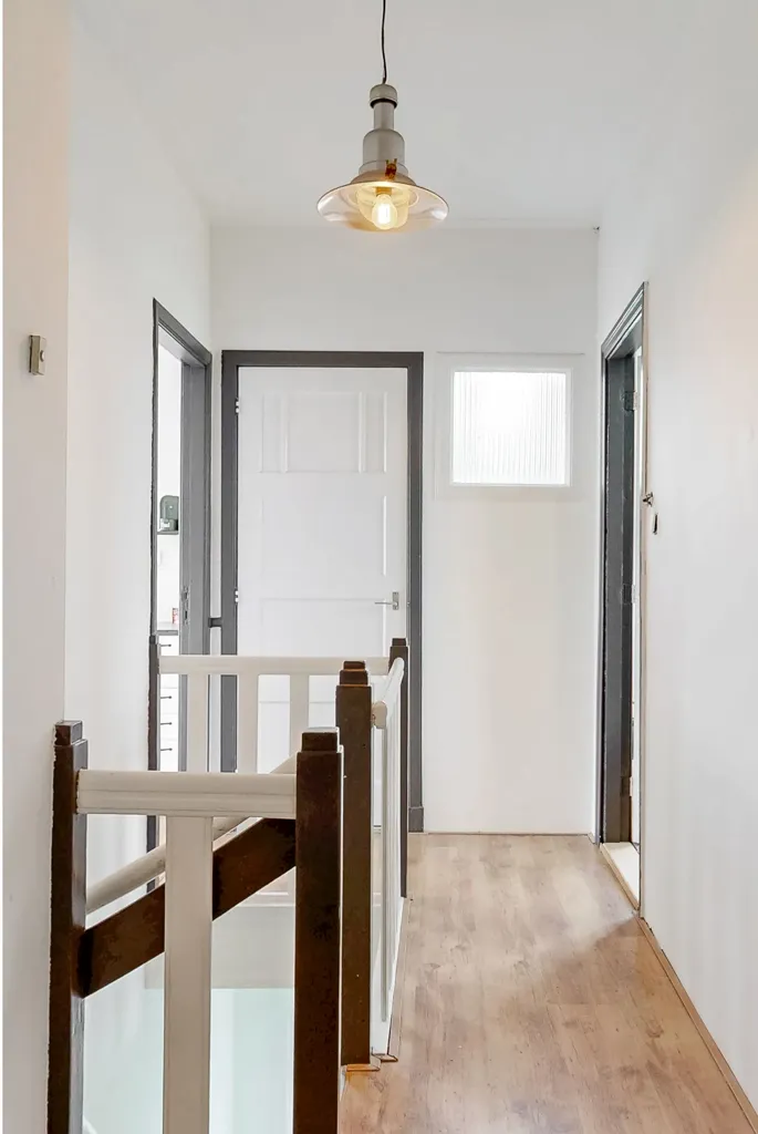 Entrée - Modernised 1930s House with Garden in Leiderdorp