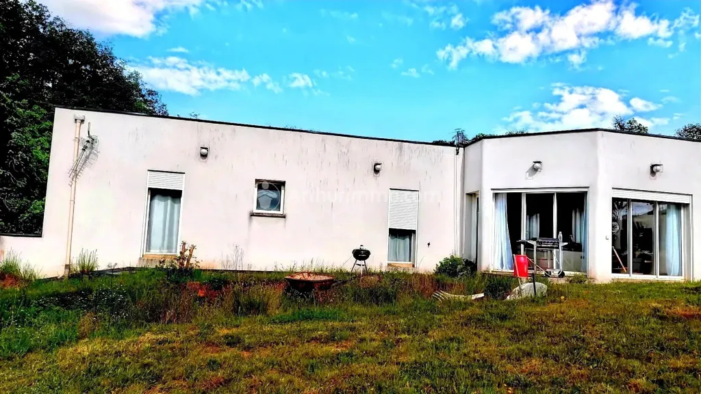 Extérieur - Villa Moderne au Calme avec Jardin à Burlats