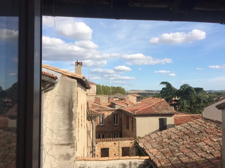 Rõdu - City Centre Flat with Mezzanine in Lavaur