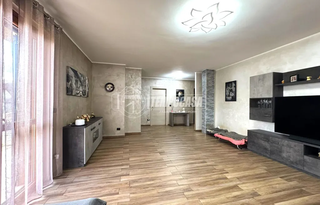 Elutuba - Modern Villa with Garden in Druento