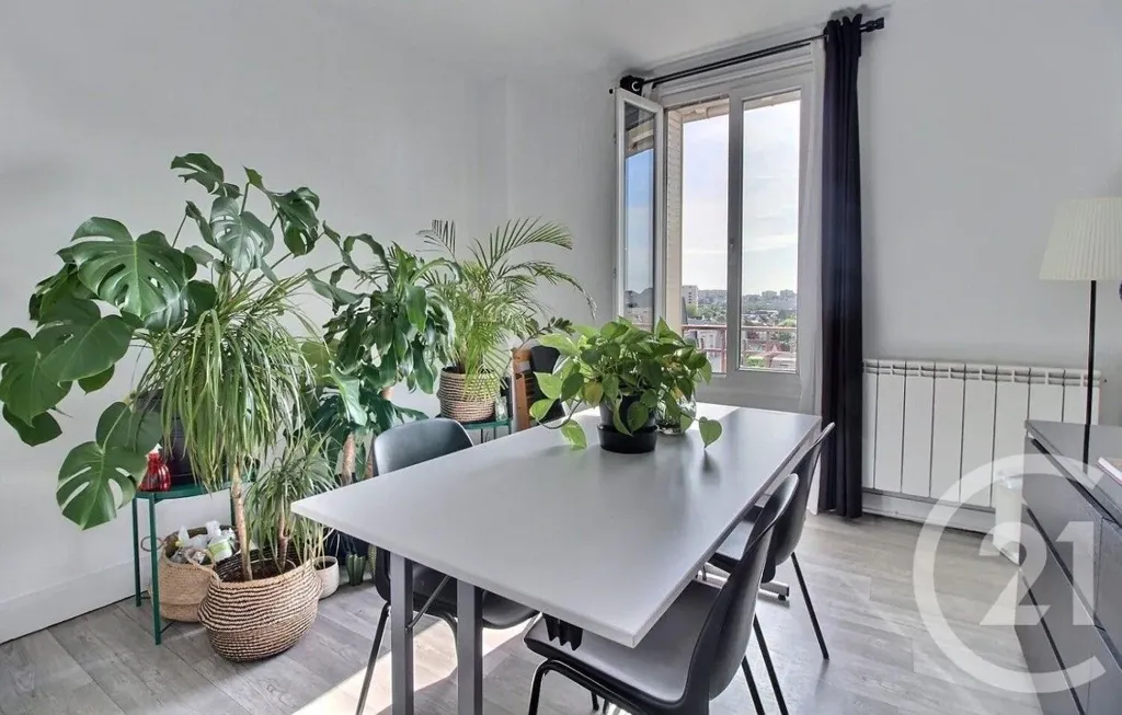 Söögituba - Charming 3-Bed Flat in Antony Centre