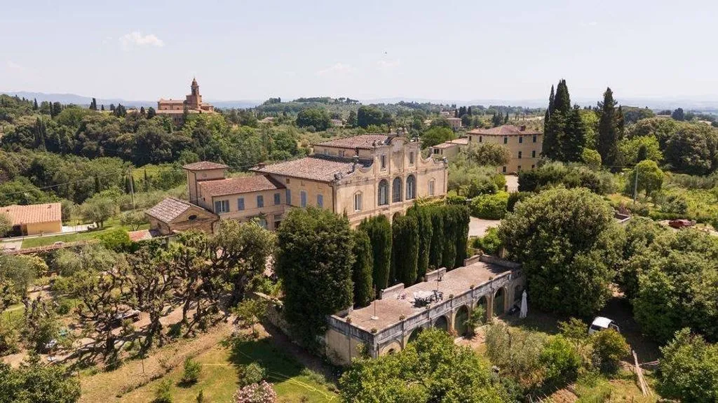 Õhuvaade - Baroque Villa with Private Garden in Siena