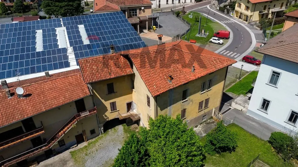 Õhuvaade - Developable Building in Pian Camuno Centre