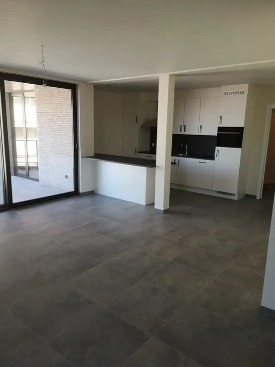 Séjour - Appartement Moderne avec Vue sur la Place à Beringen