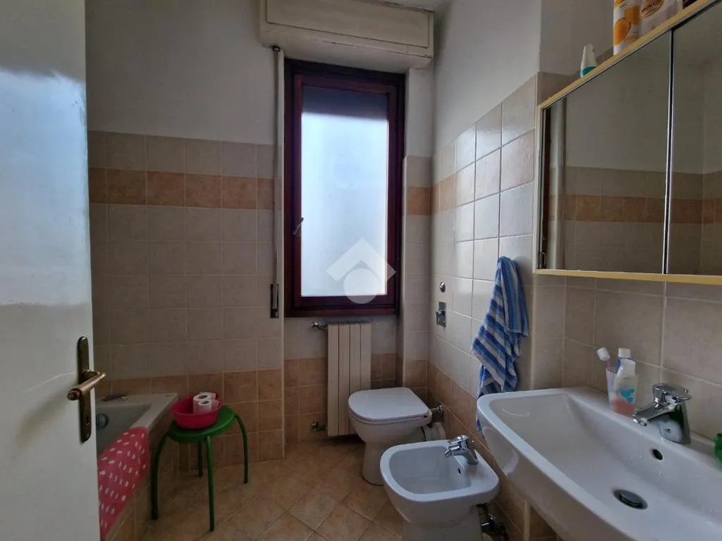 Salles de bain - Five-Bedroom Apartment with Balcony in Milan