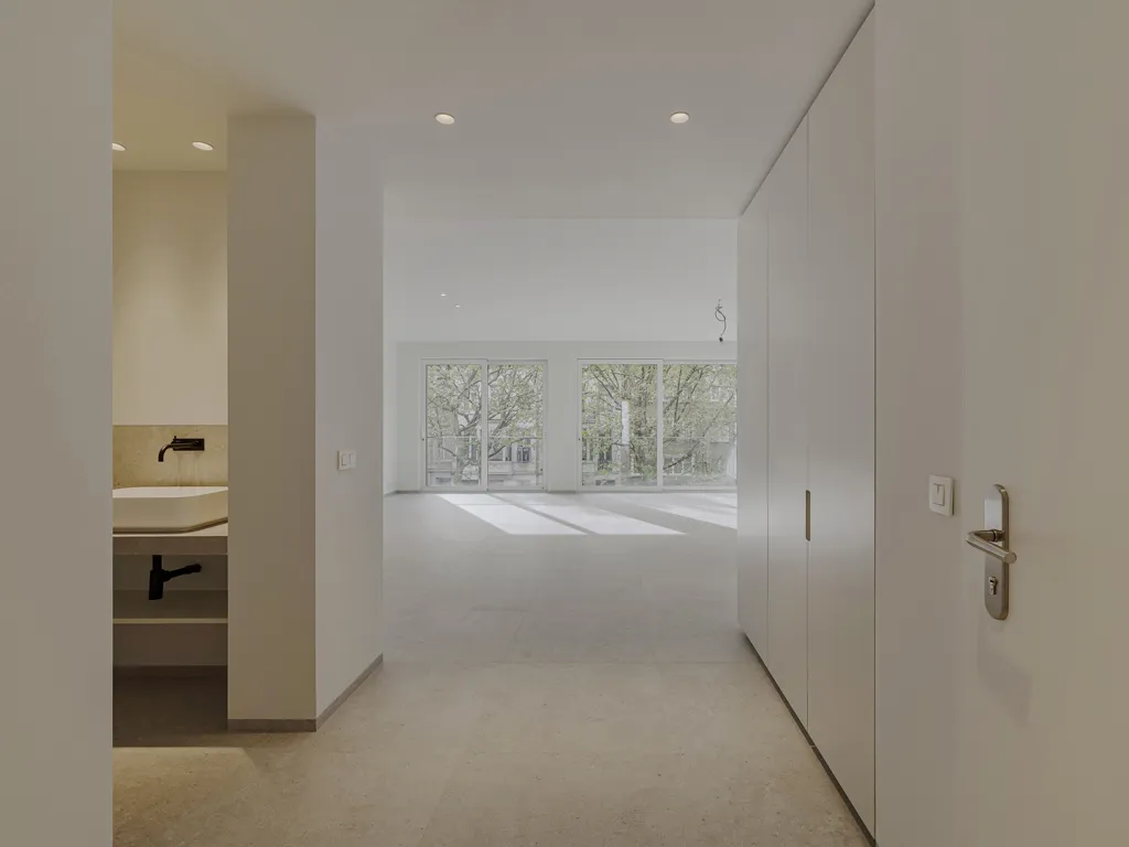 hallway_entrance
