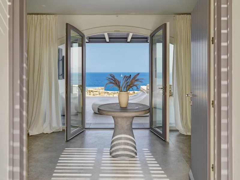 Esik - Waterfront Estate with Gym in Mykonos