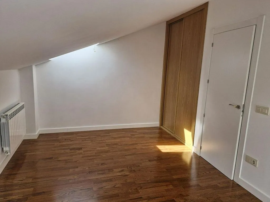 Pièces - Duplex with Garage in La Cerca