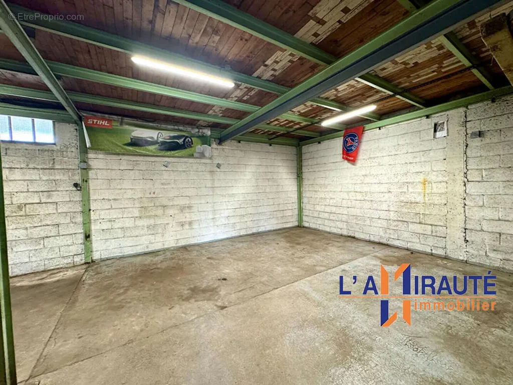 Garage - Local Commercial avec Jardin à Houilles