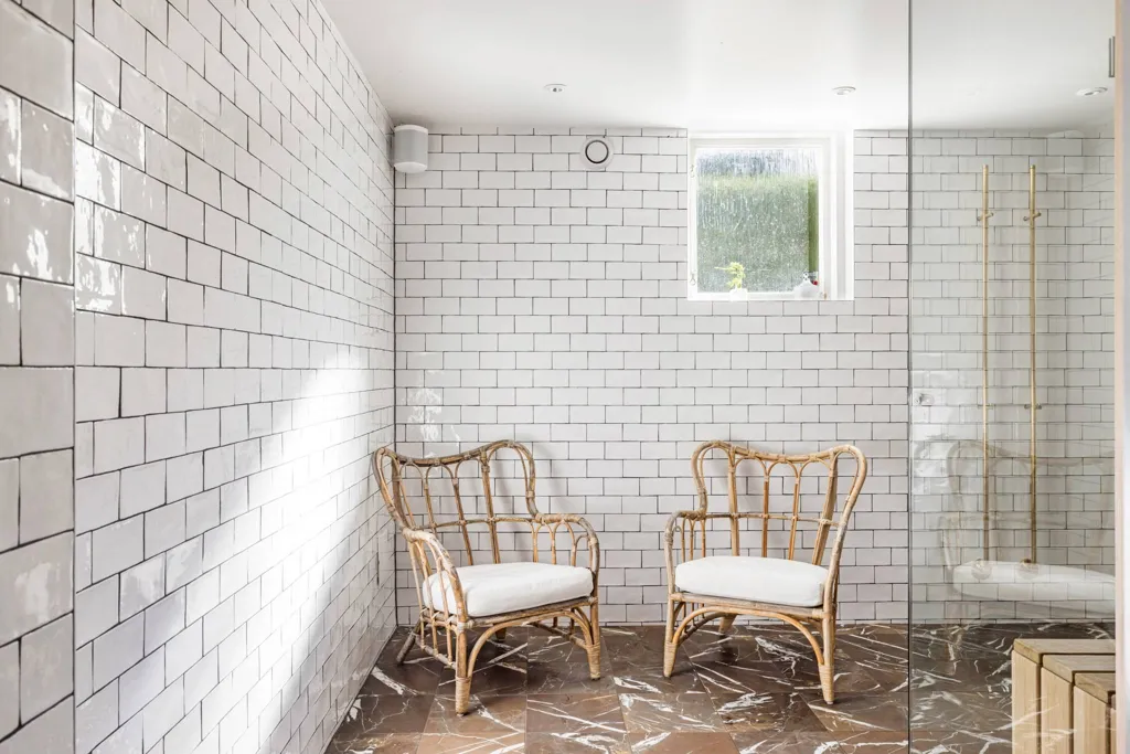 Bathrooms - Modern Apartment with Mälaren View in Mälarhöjden