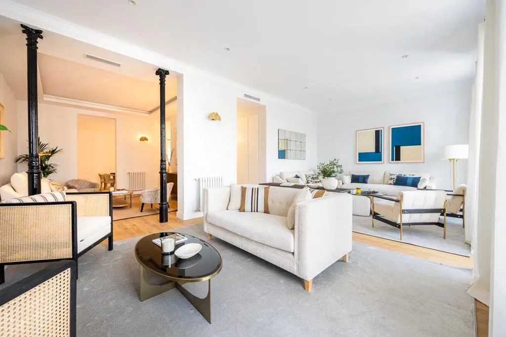 Elutuba - Luxury East-Facing Apartment in JERONIMOS, Madrid