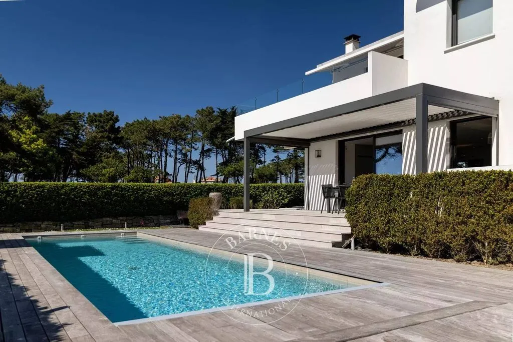 Piscine - Maison Luxueuse avec Piscine sur le Golf de Biarritz