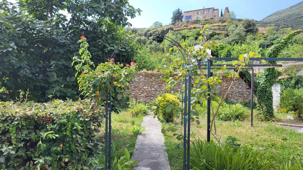 Giardino - Character House with Garden and Mountain View in Céret