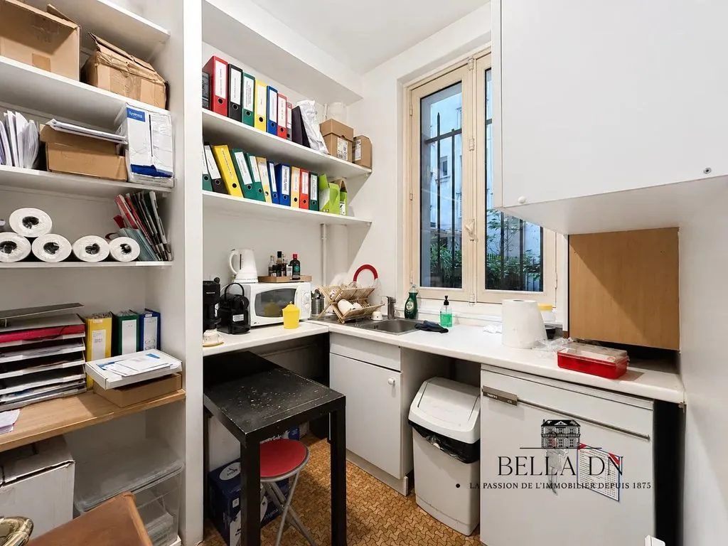 Office - Office Space in Haussmannian Building, Paris 17
