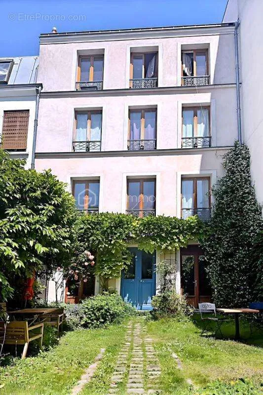 Aed - Compact Parisian Flat with Garden in Jourdain
